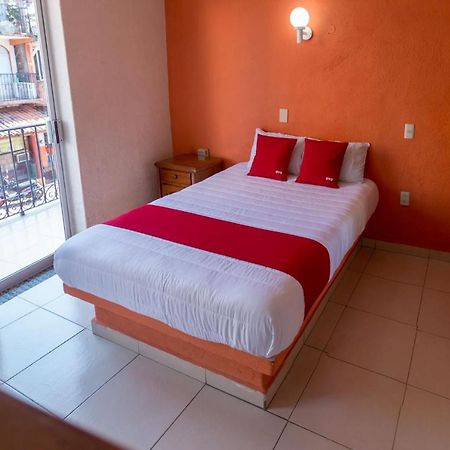 Hotel Casa Bravo Zihuatanejo Exterior foto