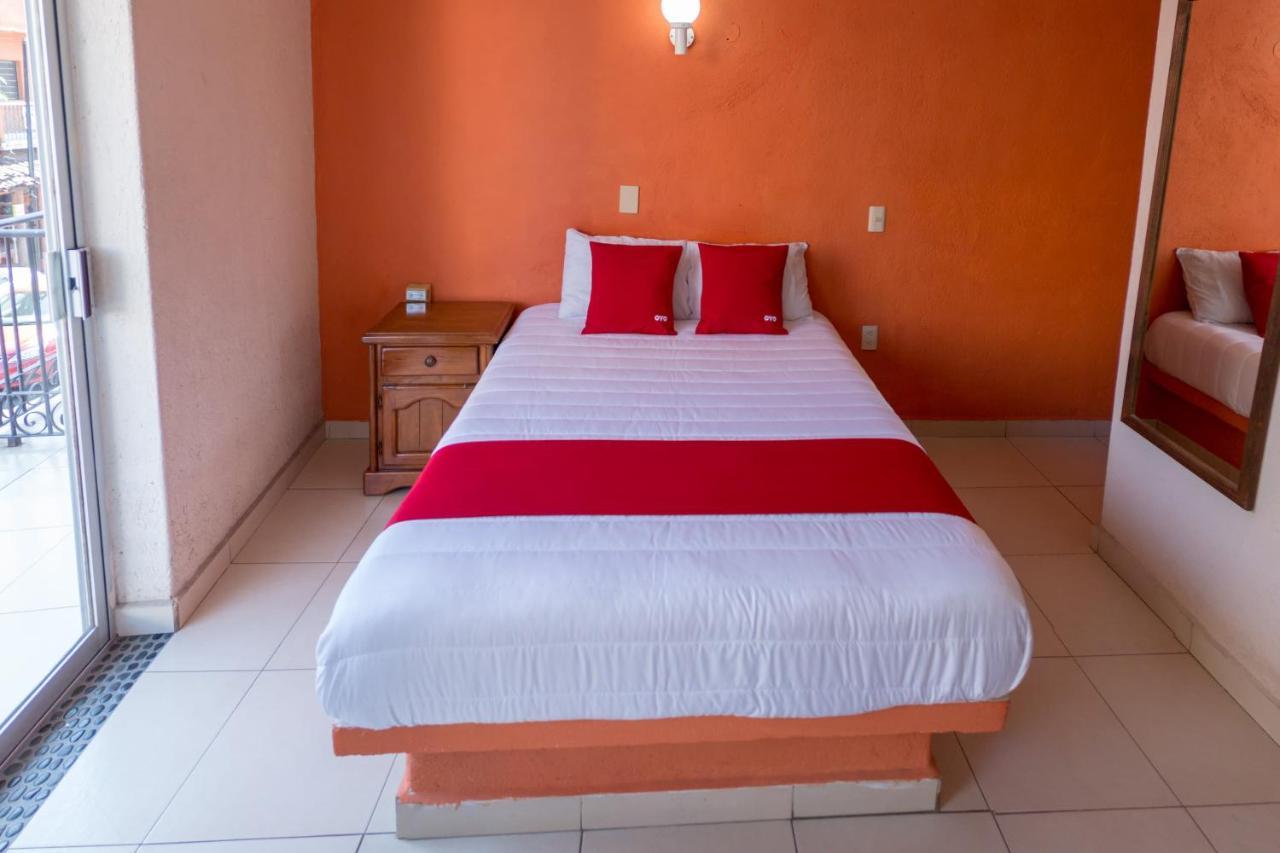 Hotel Casa Bravo Zihuatanejo Exterior foto