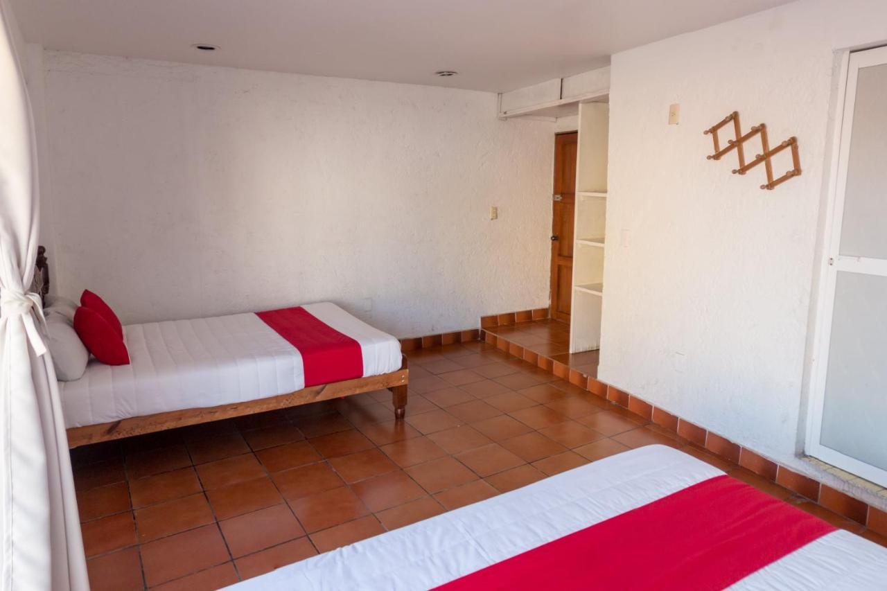Hotel Casa Bravo Zihuatanejo Exterior foto
